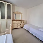 Karl Thopia Apartments